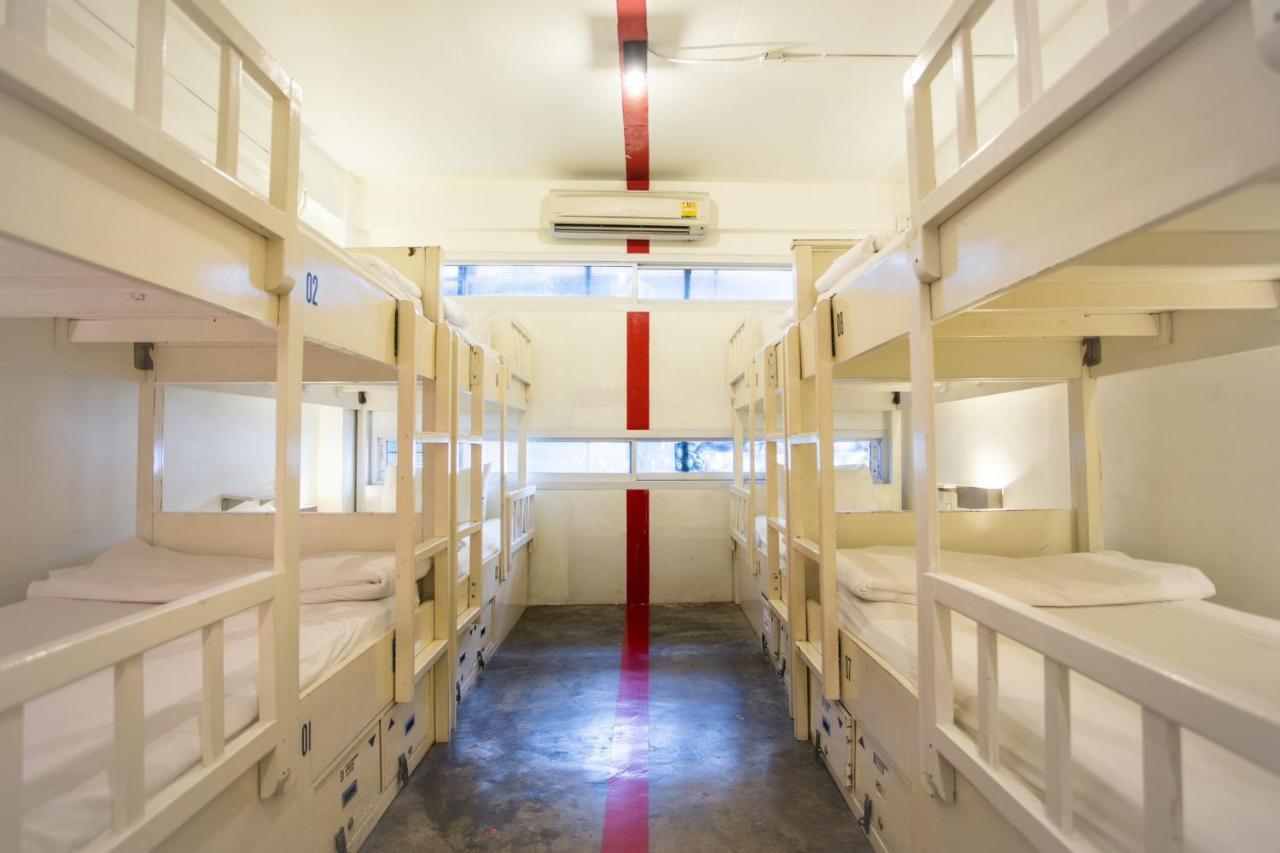 Qilombo Hostel Silom - Hq Bangkok Eksteriør bilde