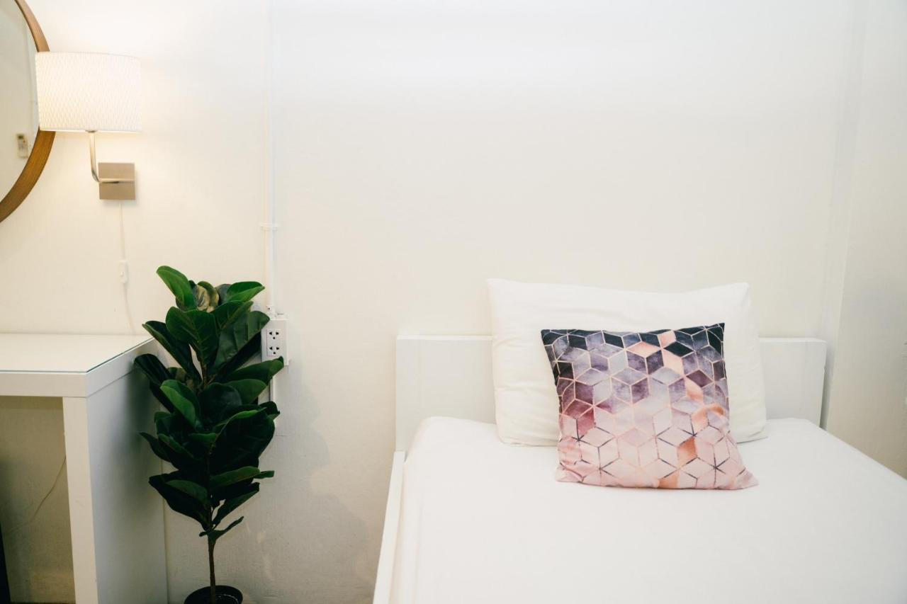 Qilombo Hostel Silom - Hq Bangkok Eksteriør bilde