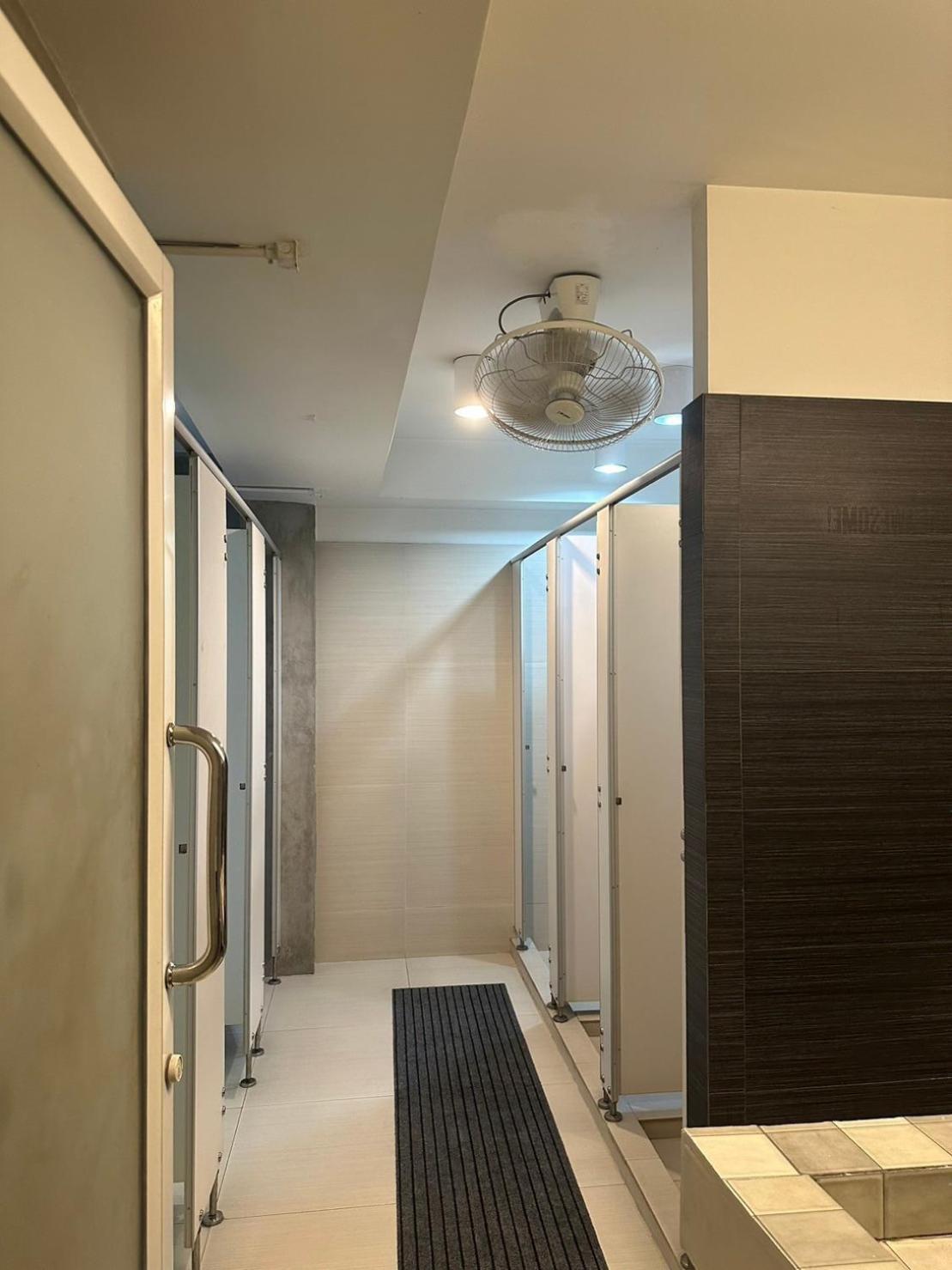 Qilombo Hostel Silom - Hq Bangkok Eksteriør bilde